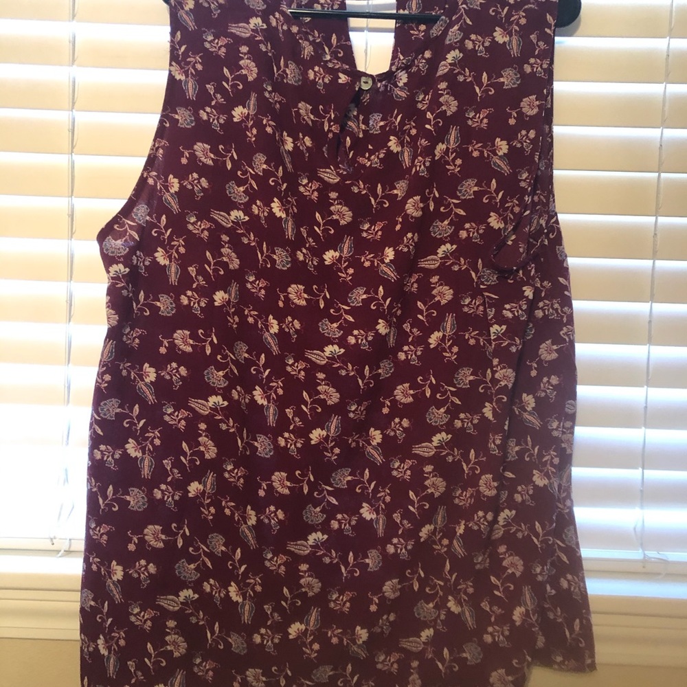 Sleeveless light weight top, 3X - Picture 5 of 6